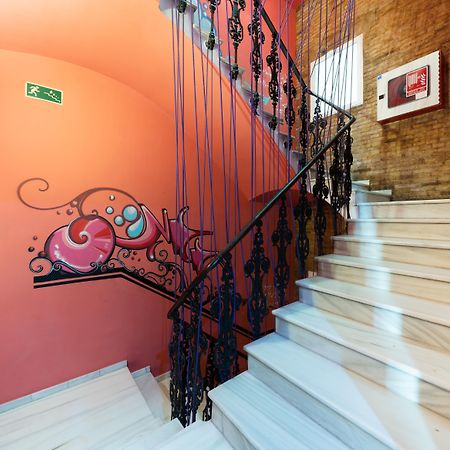 Red Nest Hostel Valencia Exterior photo
