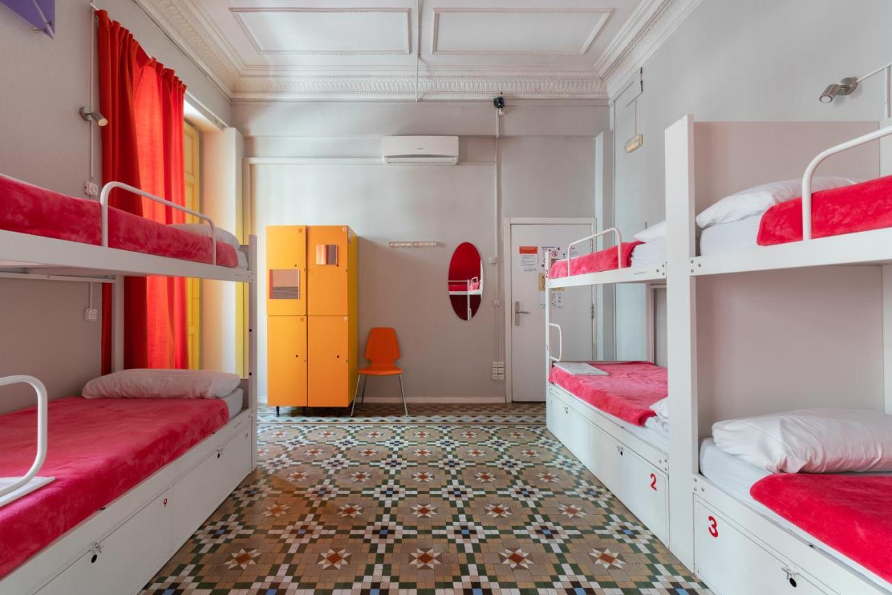 Red Nest Hostel Valencia Exterior photo