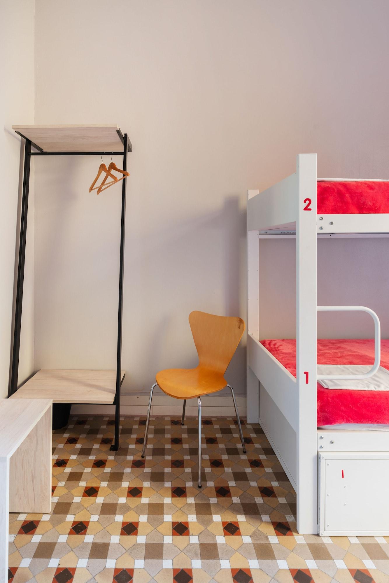 Red Nest Hostel Valencia Exterior photo